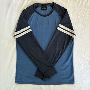 Abercrombie & Fitch Muscle Fit Raglan Long‑Sleeve Shirt – Size S